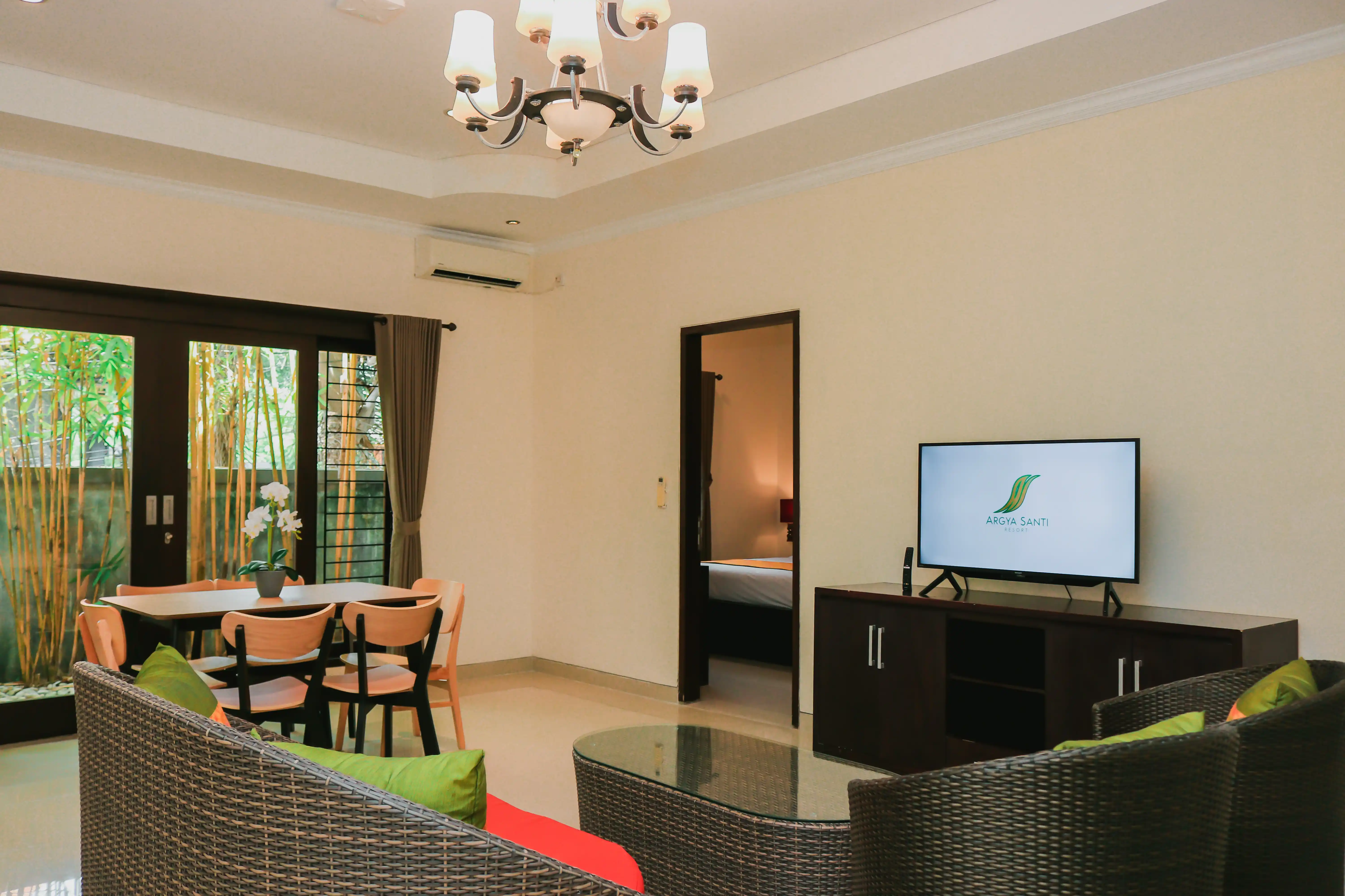 https://www.dmo.booknpay.net/argyasantijimbaran/assets/img/static/family-villa-laksmi/family-villa-laksmi2.jpg